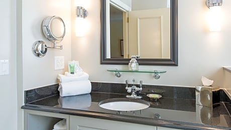 Traditional Room, 2 Queen Beds (Guest Room)