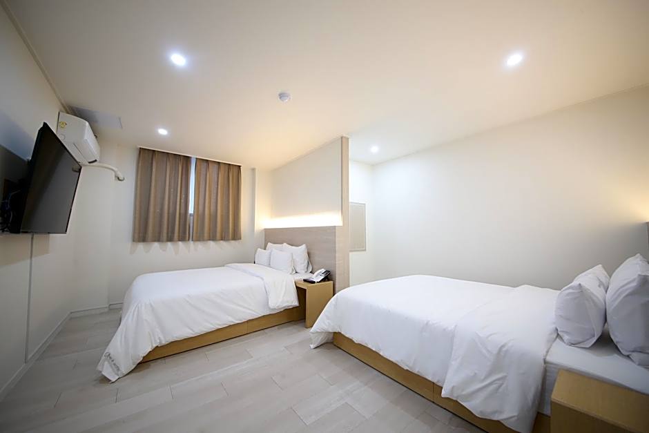 HARU HOTEL