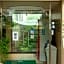 OYO Sasebo Palace Hotel
