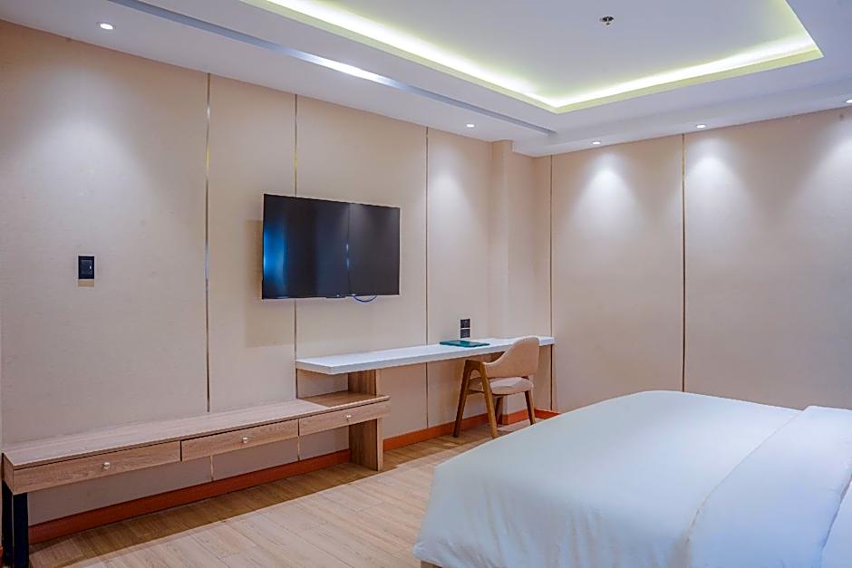 Photo 1 of 17 of Premier 1 King Bed Suite