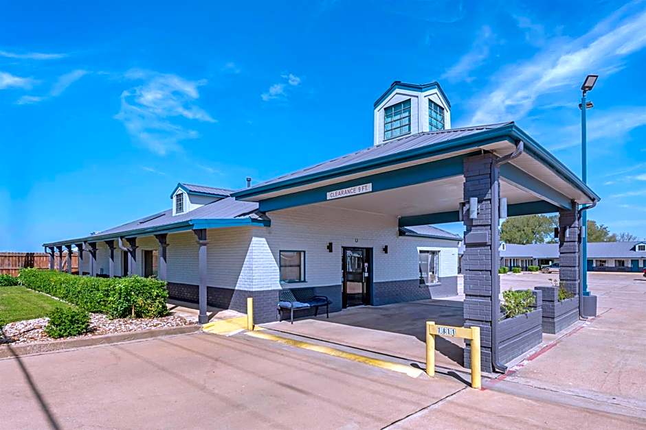Best Western Regency Inn & Suites