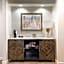 Ambassador Hotel Kansas City, Autograph Collection by Marriott