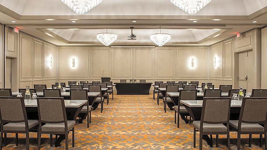 Holiday Inn Winnipeg-South By IHG