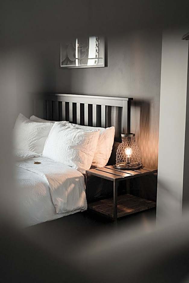 No8 Boutique Hotel - self check in