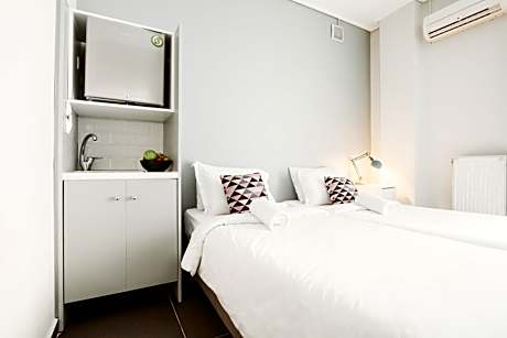 Urban Studio with Balcony and Street View