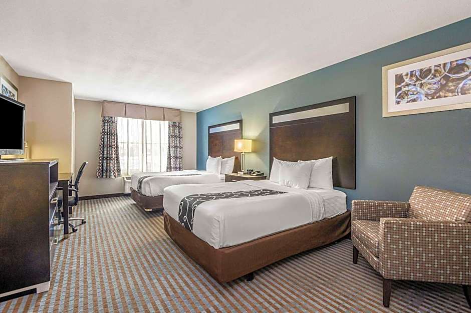 Photo 1 of 2 of 2 Queen Beds, Mobility Accessible