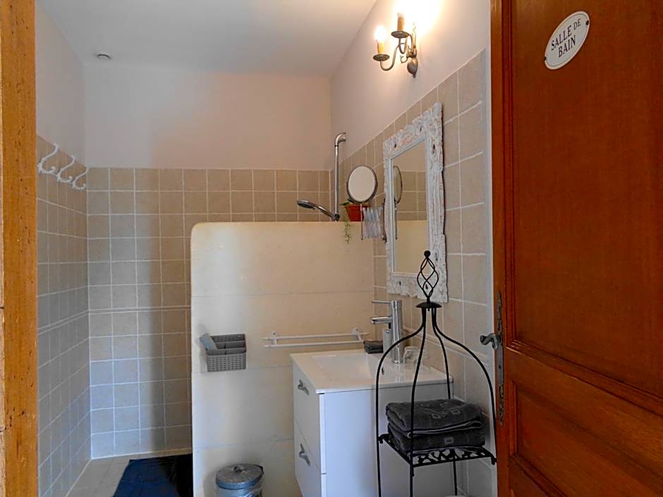 Clos des Lavandes - Chambres et Suites de charme climatisées-Luberon