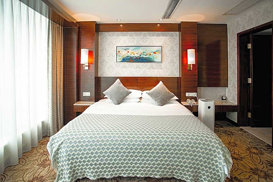 Cenbest Jinling Grand Hotel