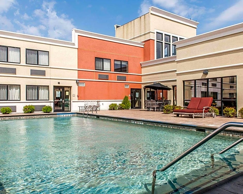 Quality Inn & Suites - Mattoon