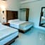 LA LOMA SUITES