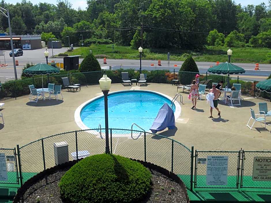 Roosevelt Inn & Suites Saratoga Springs