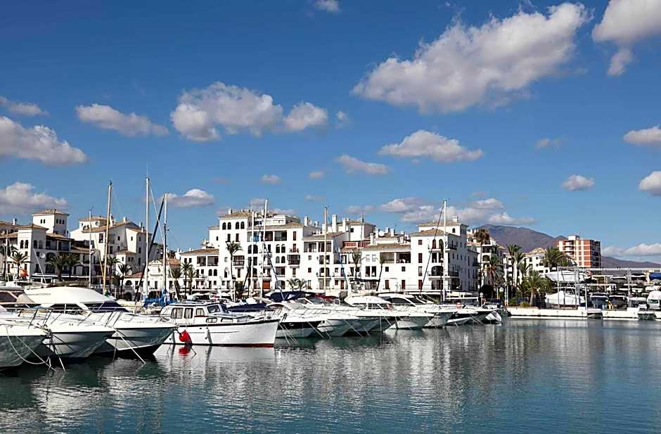Duquesa Harbour Club Aparthotel
