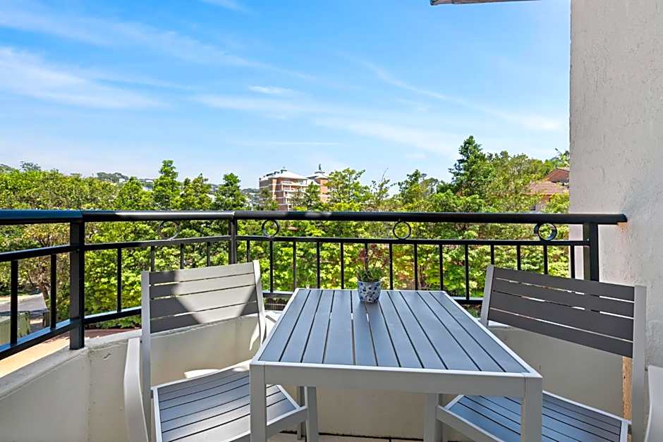 Terrigal Sails Serviced Apartments