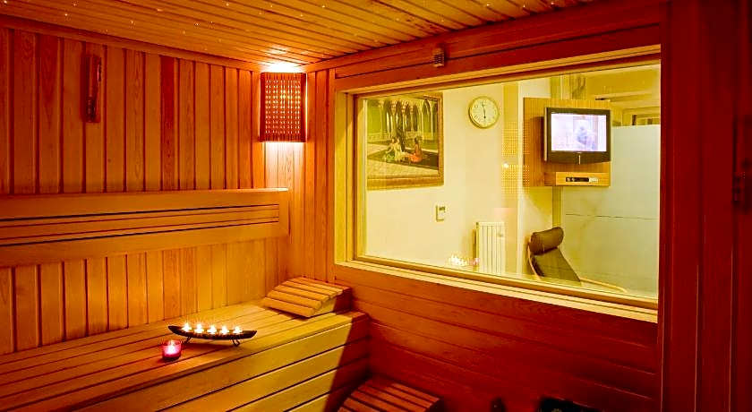 GLK PREMIER Regency Suites & Spa