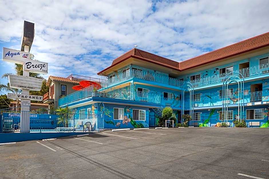 Aqua Breeze Inn