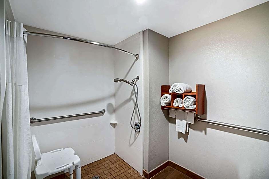 La Quinta Inn & Suites by Wyndham Knoxville North I-75