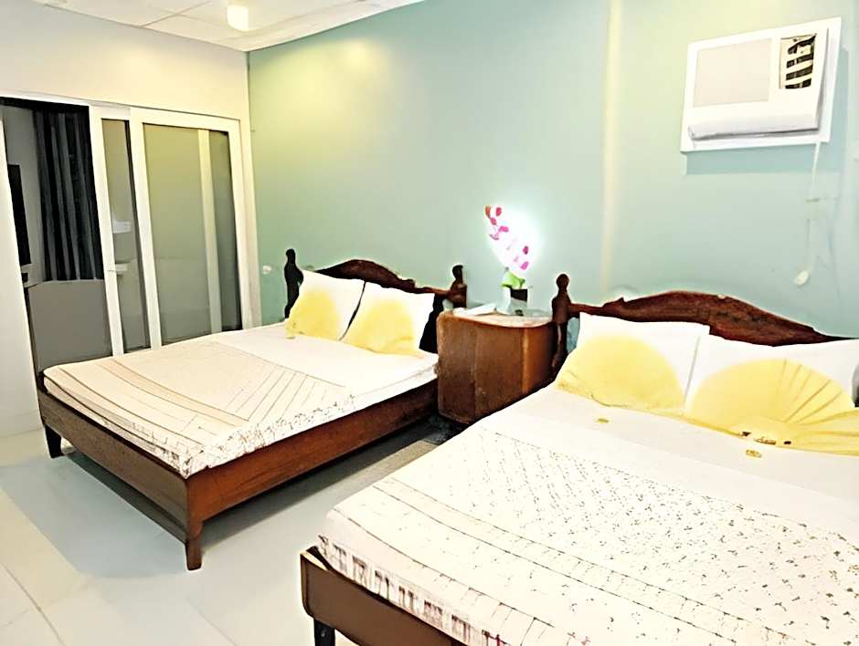 Tiptop Tower Suite Inn