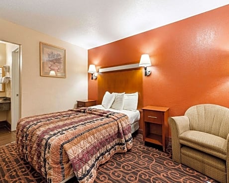 1 Queen Bed, Nonsmoking