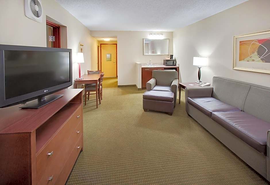 DoubleTree by Hilton Austin, MN