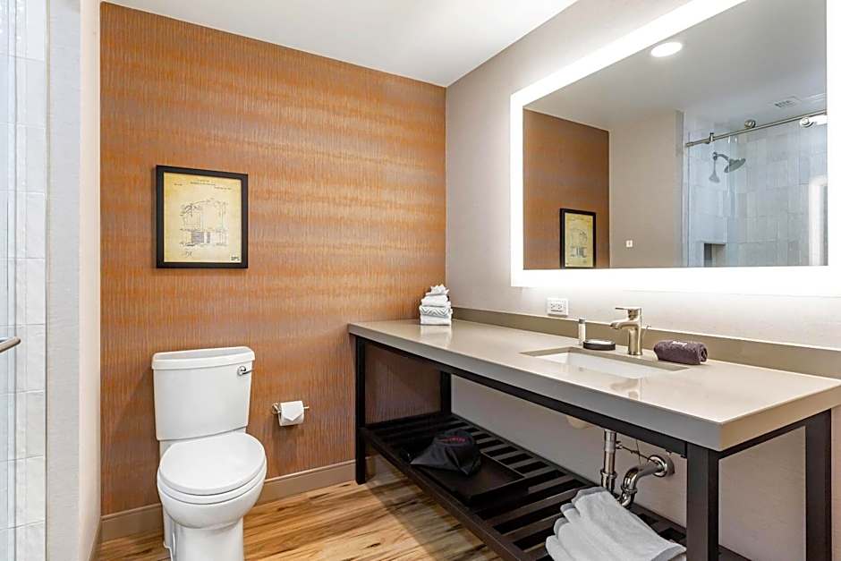 Cambria Hotel New Haven University Area