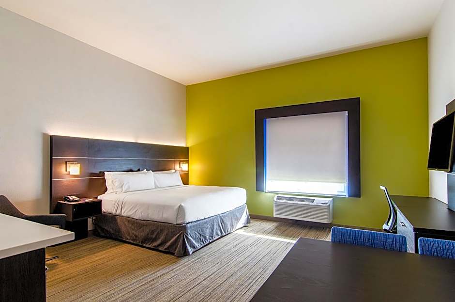 Holiday Inn Express & Suites - Atchison By IHG