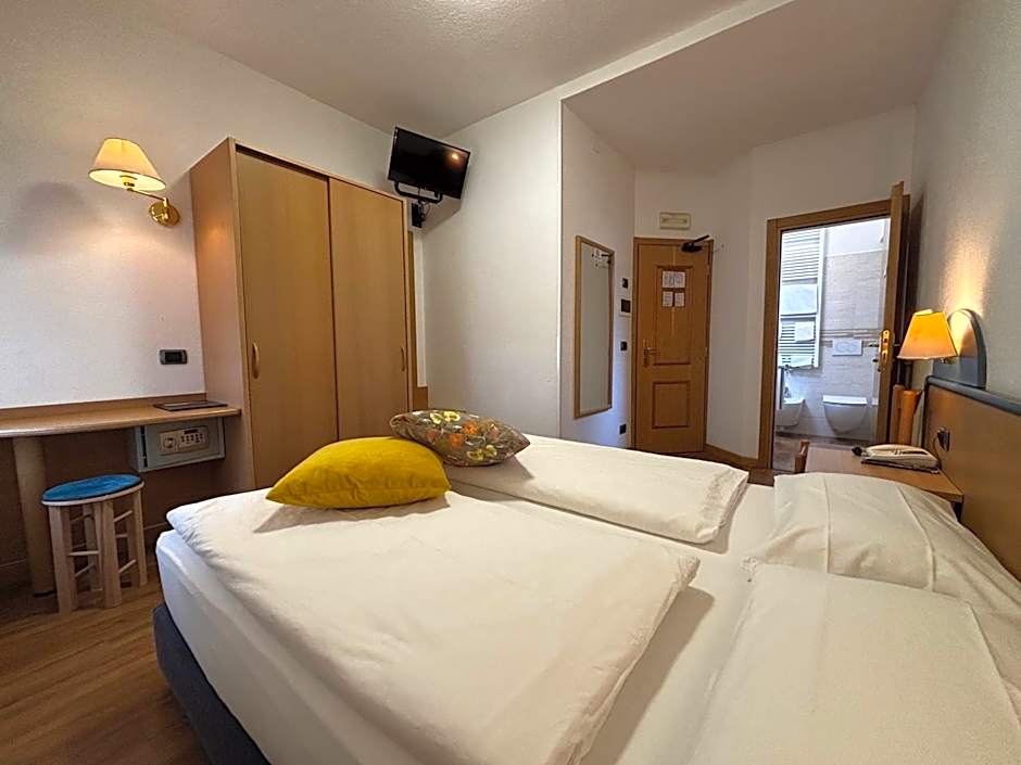 Hotel Garnì Ai Serrai