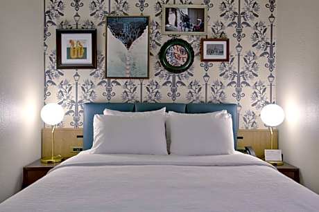 Standard Interior Queen Room
