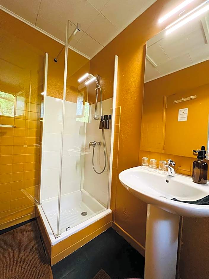 Motel Les Broussailles