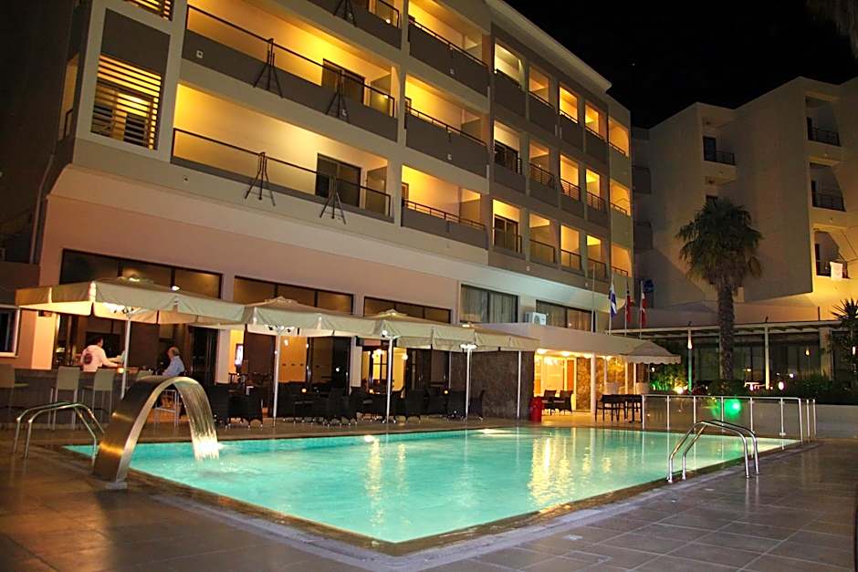 Saint Constantine Hotel