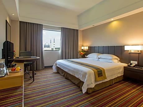 Concorde Deals - Deluxe Double or Twin Room