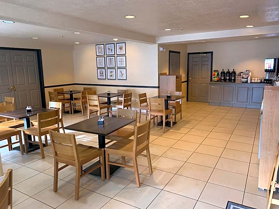 Country Inn & Suites by Radisson, West Valley City, UT