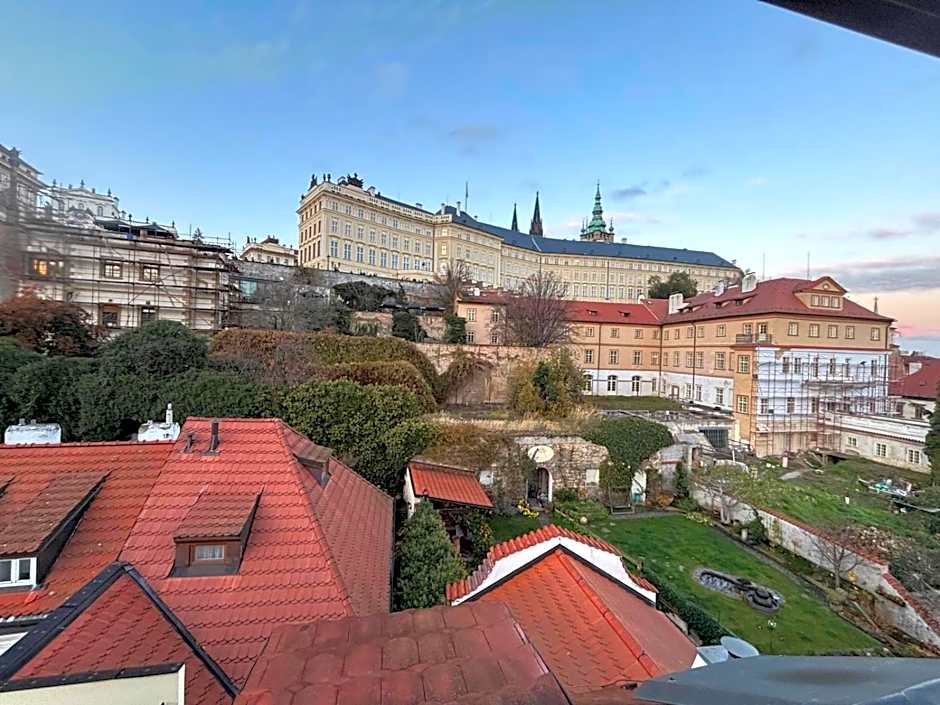 The Golden Wheel Boutique Hotel