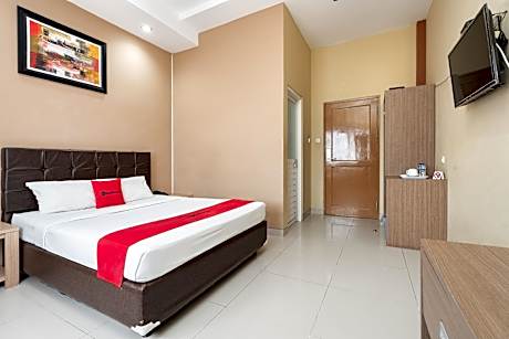 RedDoorz near Islamic Center Samarinda