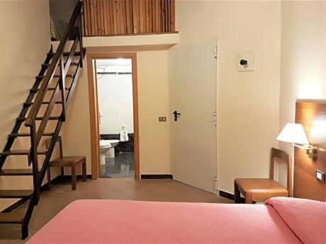 Duplex Quadruple Room