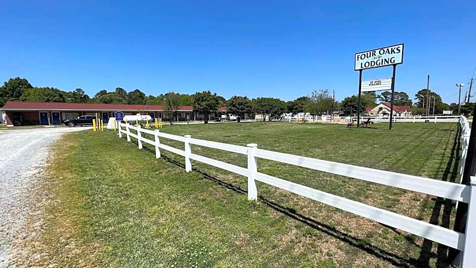 Four Oaks Lodging