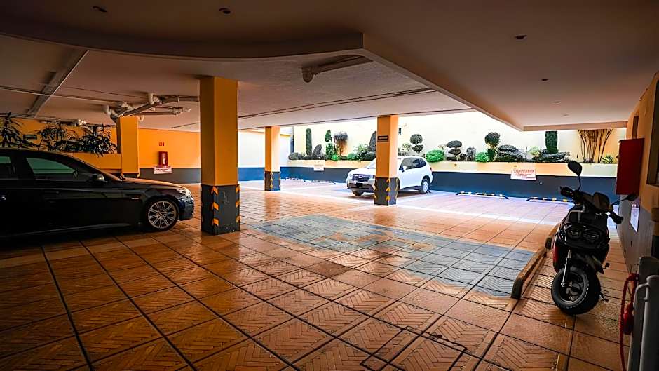 Hotel Embassy