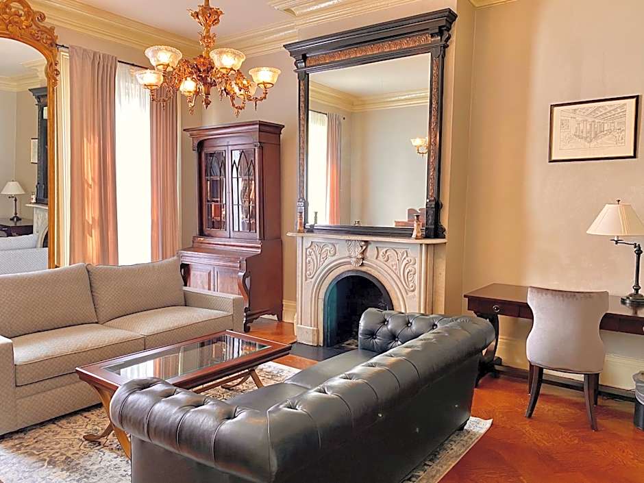 Linden Row Inn