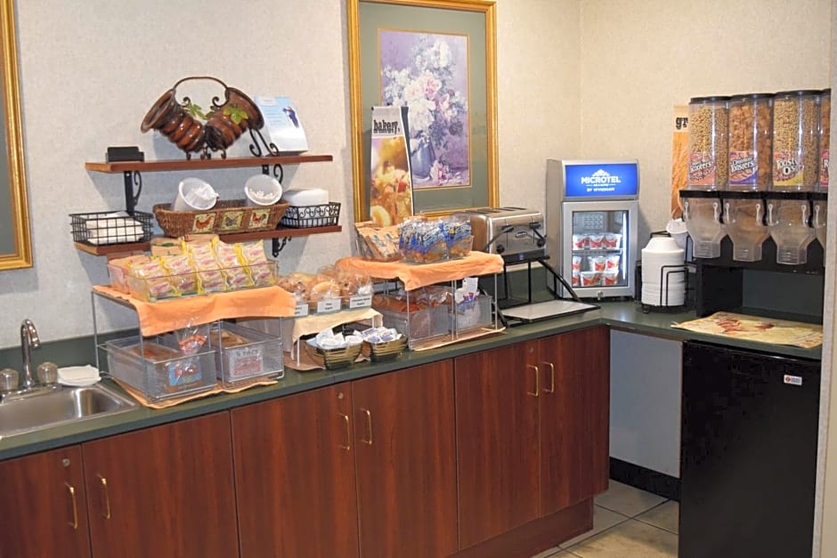 Microtel Inn & Suites by Wyndham Rock Hill/Charlotte Area