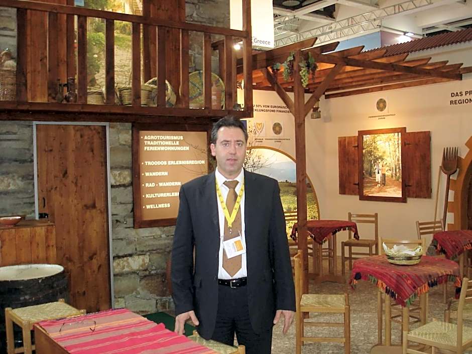Niovi House