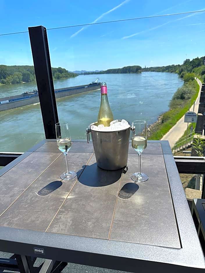 Rheinterrassen Hotel Café Restaurant
