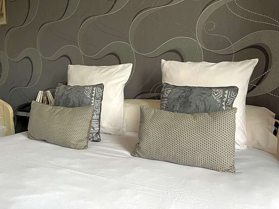 Logis hôtel Les Confins du perche