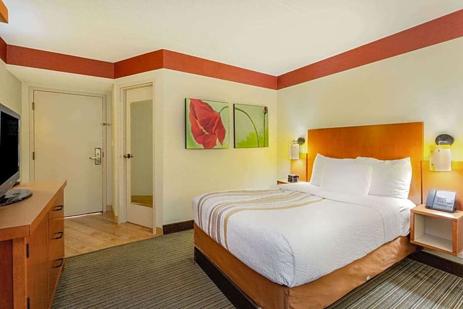 La Quinta by Wyndham Charlotte Airport North