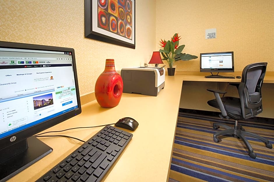 Holiday Inn Express & Suites San Antonio West Sea World Area by IHG