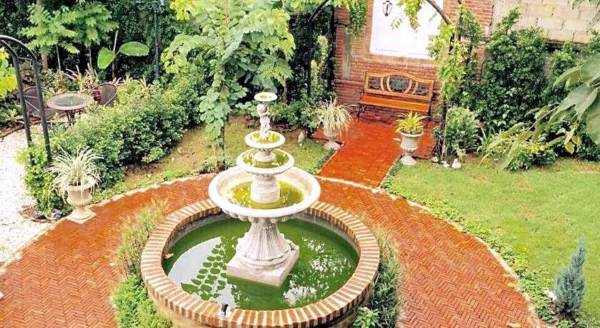 Nai Suan Bed And Breakfast