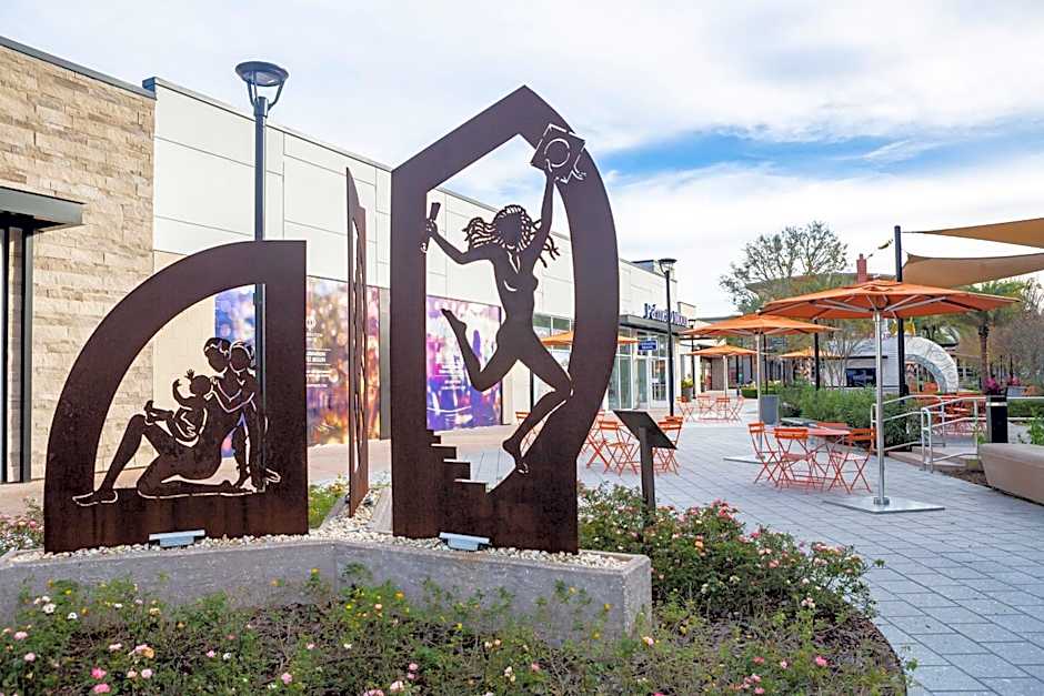 Hotel Indigo Gainesville-Celebration Pointe By IHG