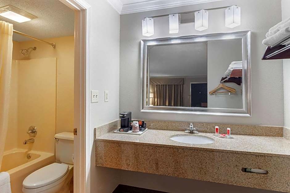 Econo Lodge Byron - Warner Robins
