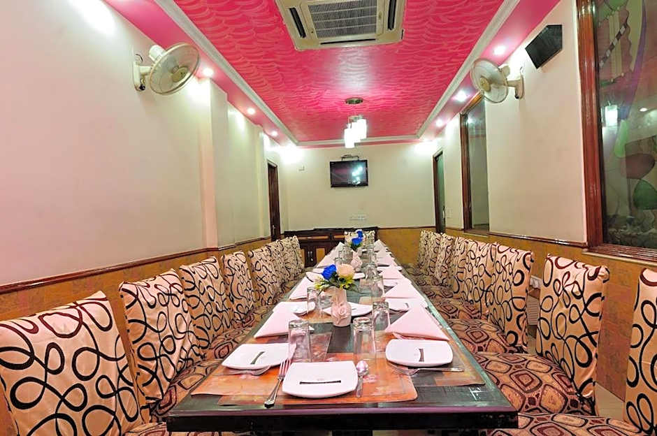 Hotel Maharaja Residency