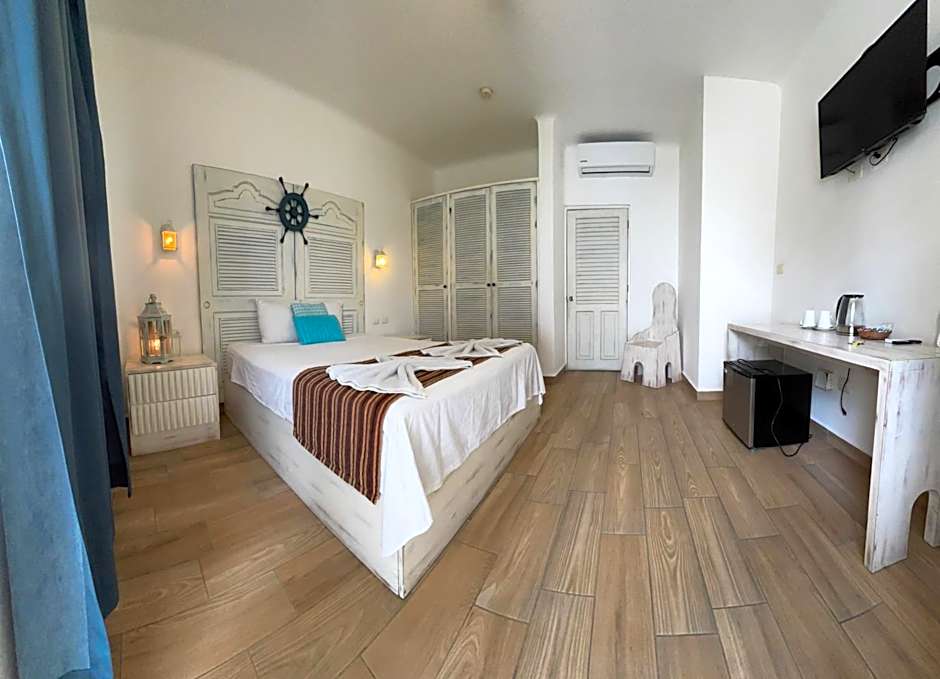 Coco Rio Hotel - Mamitas Beach Area