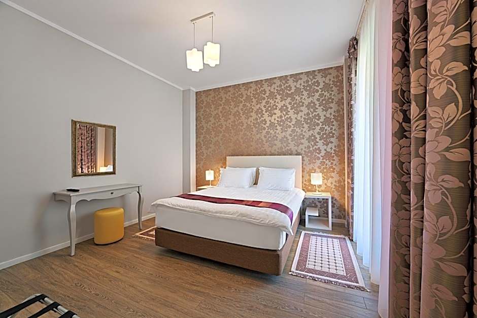 Tomis Garden Apartments Mamaia