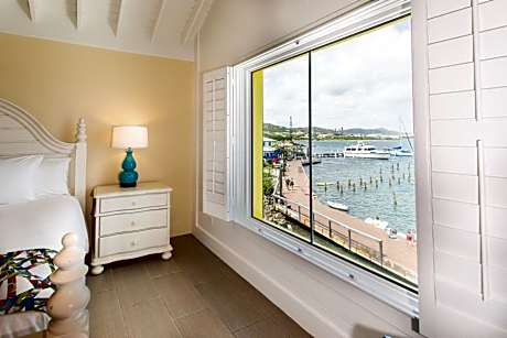 Deluxe Ocean Front Two Queen Beds